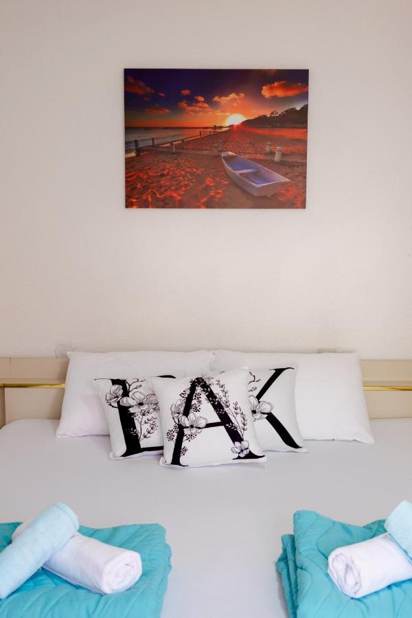 Villa Lazar ตริเปย์ซา ภายนอก รูปภาพ